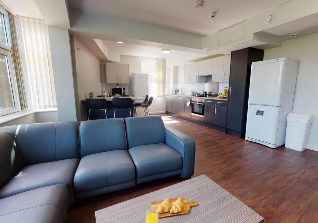 Private Bedrooms With Shared Kitchen And Studios At Iq Tufnell House In Londen Buitenkant foto
