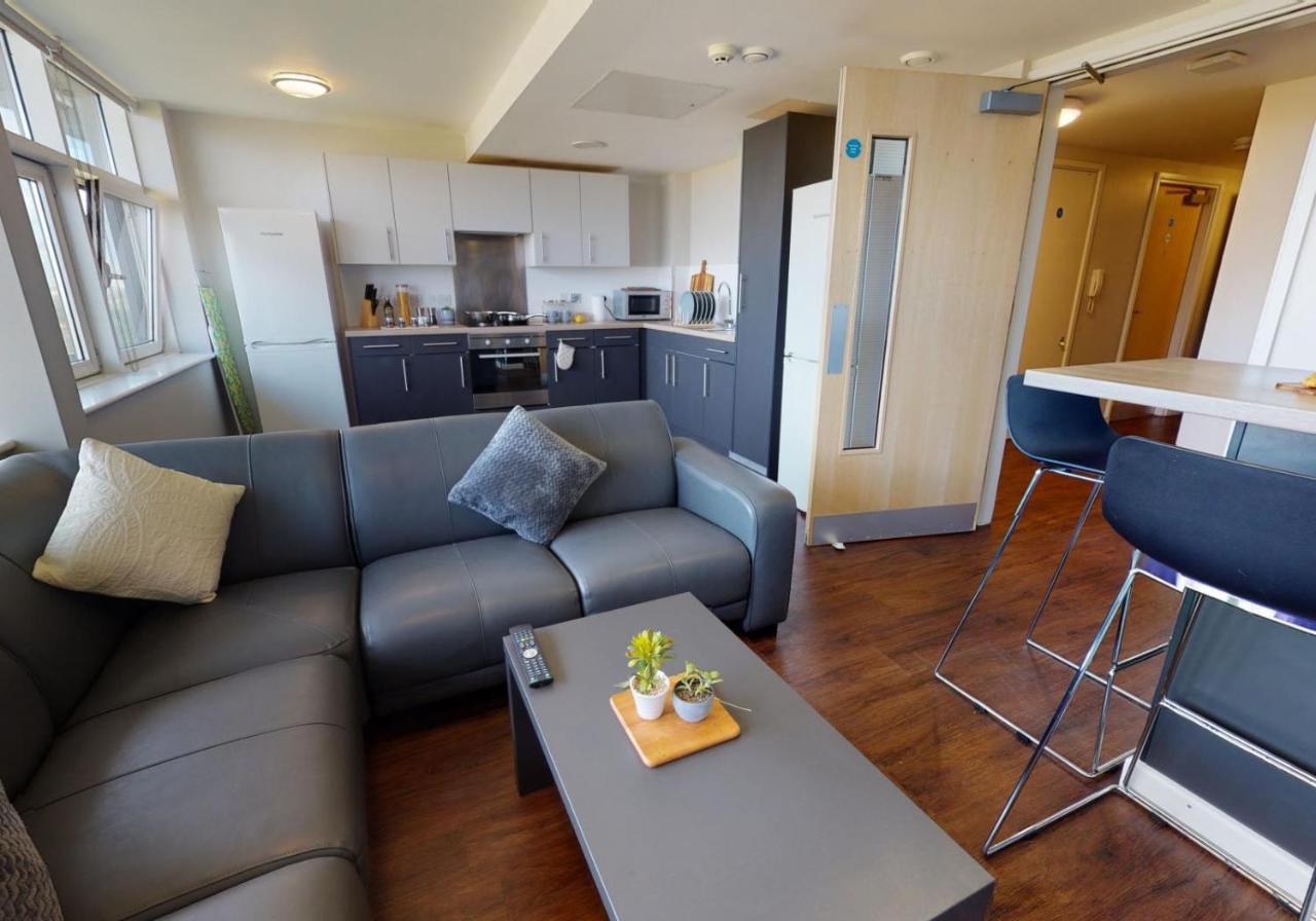 Private Bedrooms With Shared Kitchen And Studios At Iq Tufnell House In Londen Buitenkant foto